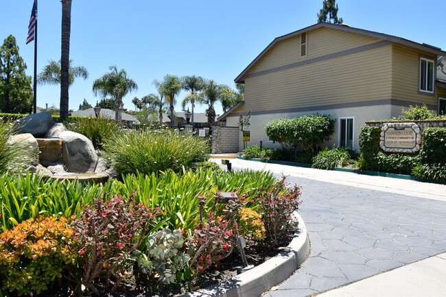 Primary Photo - 630 W Palm Ave