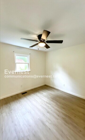 Building Photo - 11800 Dolly Pond Rd