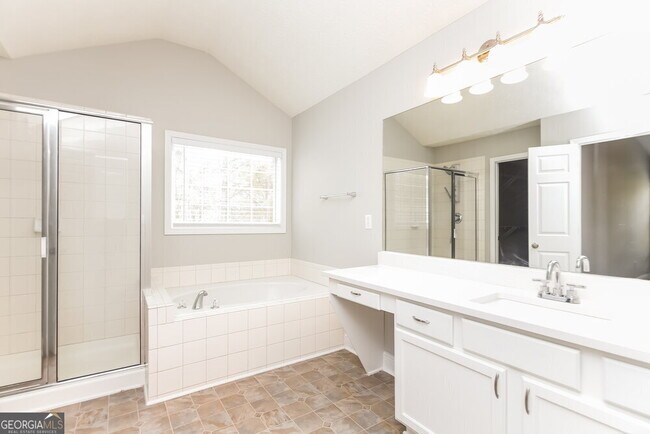 Building Photo - 7038 Hillcrest Chase Ln