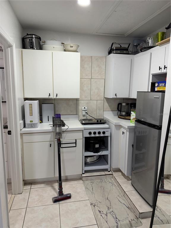 Building Photo - 305 Michigan Pl