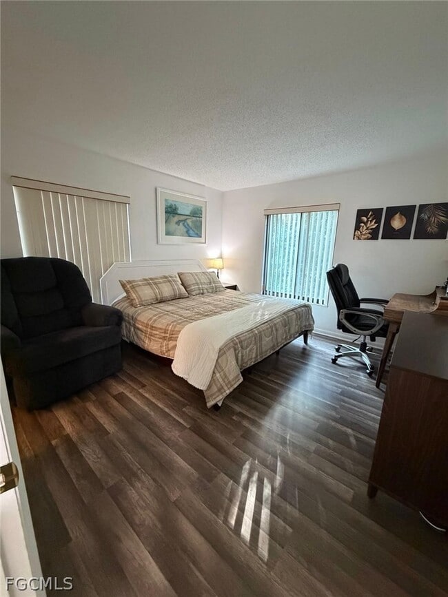 Building Photo - 9570 Green Cypress Ln