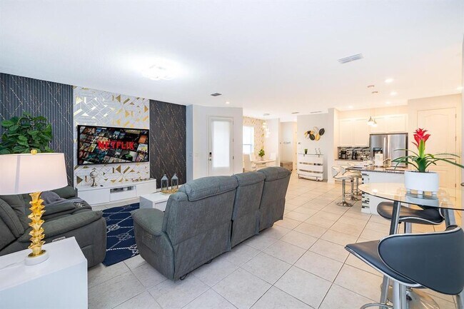 Building Photo - 664 Benoi Dr