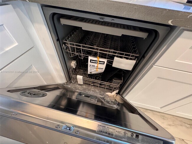 Building Photo - 2430 NW 22nd Rd