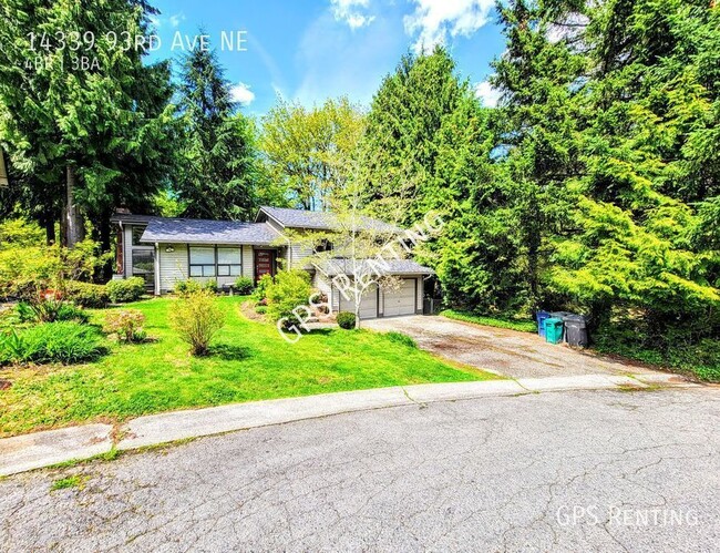 Building Photo - Finn Hill Kirkland 4bd Tri-Level on large ...