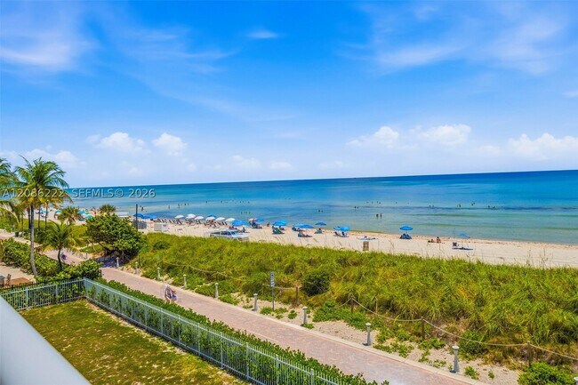Building Photo - 5401 Collins Ave