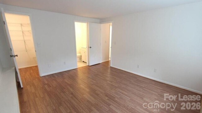 Building Photo - 1645 Arlyn Cir