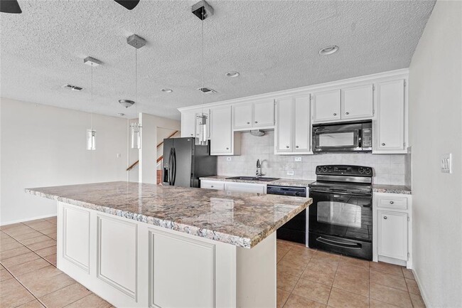 Building Photo - 8416 Seawall Blvd