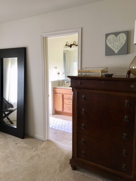 3rd floor master bedroom - 602 Petersburg Rd