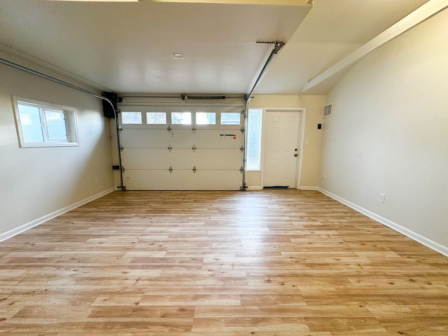 Building Photo - 1611 Carr St