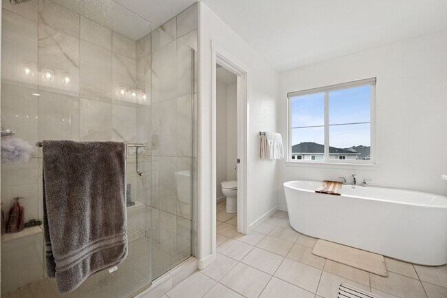 Building Photo - Absolutely Gorgeous Cordera Home
