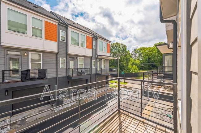 Building Photo - 1311 Millpark Ln