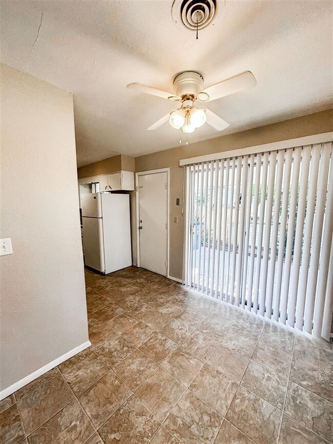 Building Photo - 430 NW Mission Blvd