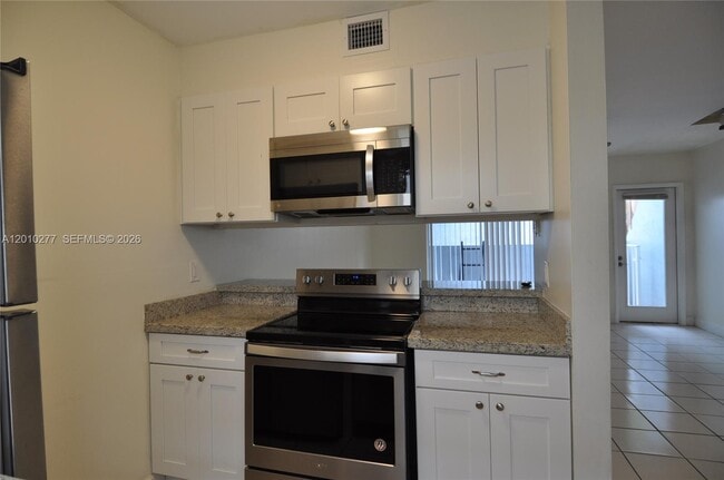 Building Photo - 798 Crandon Blvd