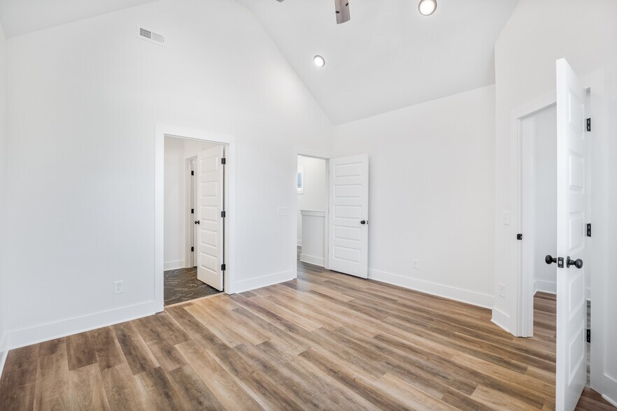 Building Photo - 1336 Plum St