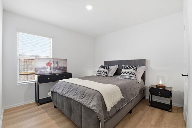 Building Photo - Gorgeous all renovated Home in New Caney, TX!.