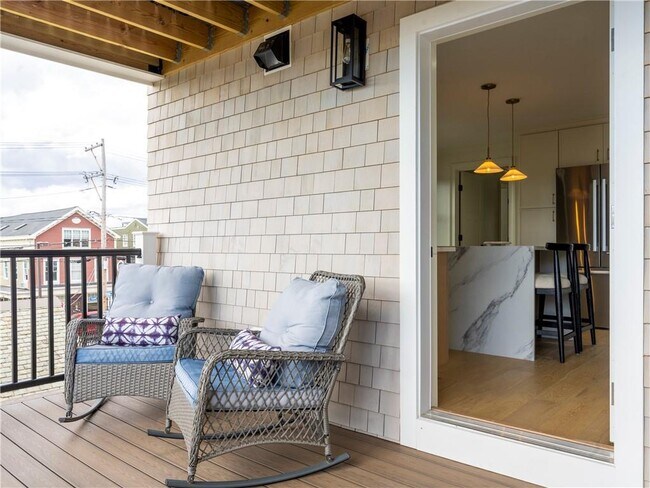 Building Photo - 7 Dearborn St