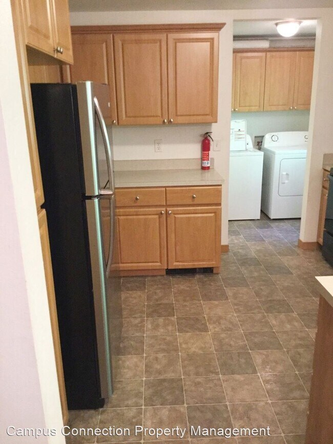 5 br, 3.5 bath House 1550 Sylvan 1550 Sylvan St Eugene OR 97403