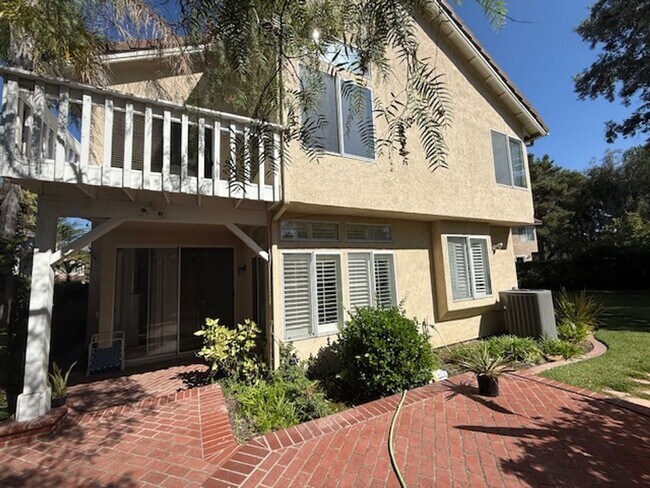Building Photo - Over 3000 sq feet in Trabuco Canyon