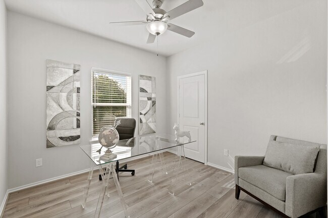 Building Photo - 1402 Acorn Mdw St