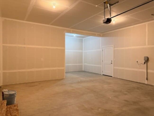 Building Photo - Beautiful Home new construction