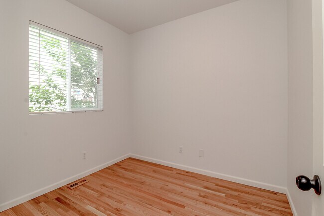 Building Photo - 1485 Bobs Hollow Ln