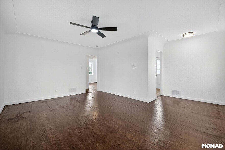 Building Photo - 1460 Elmira St