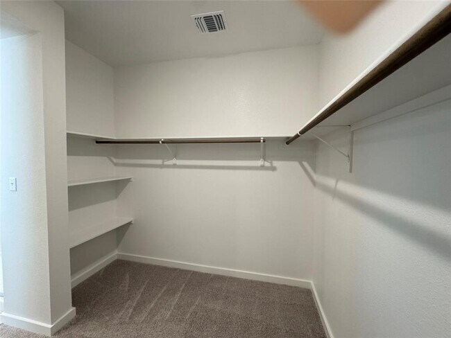 Building Photo - 109 Corn Ln