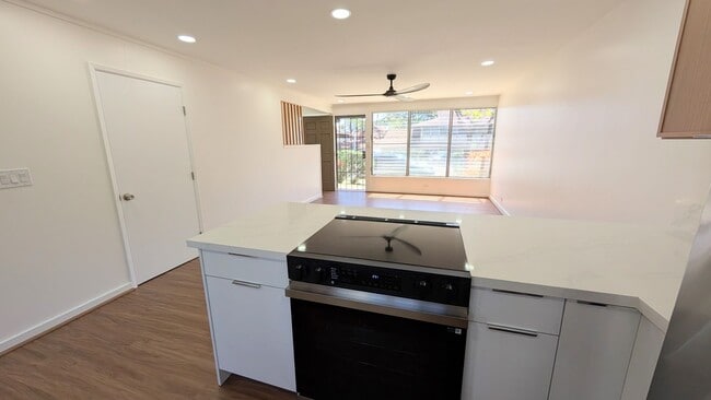 Building Photo - Newly Remodeled 2 bed 2 Bath Townhouse at Waialae Gardens in Kahala