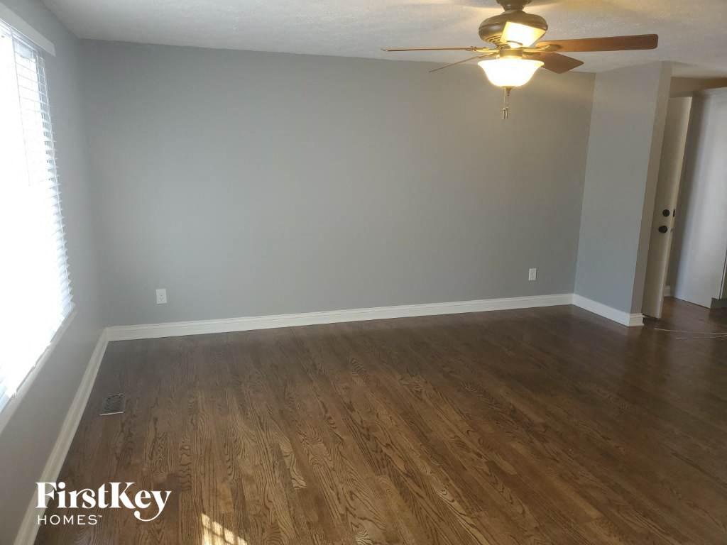 Building Photo - 4207 Edinburgh Dr