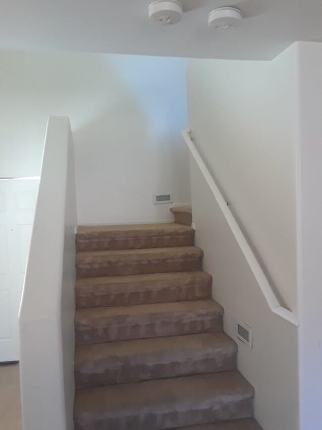 Building Photo - 3 Bedroom - 2.5 Bath - 1605 Sq Ft - Rancho Sahuarita Community - Sahuarita