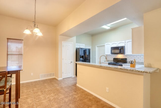 Building Photo - 14241 Smokey Point Dr