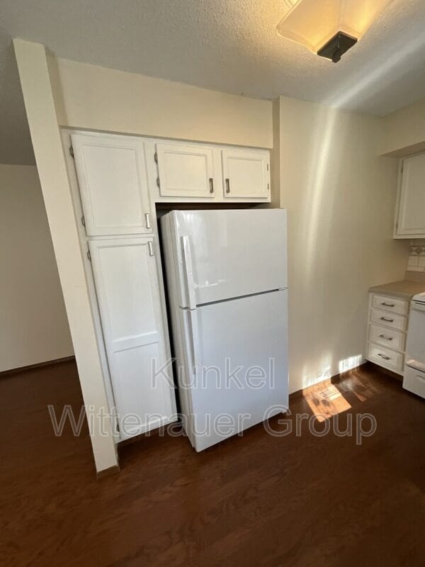 Building Photo - 9 Old Orchard Ln