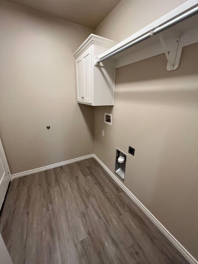 Building Photo - 7010 12th St