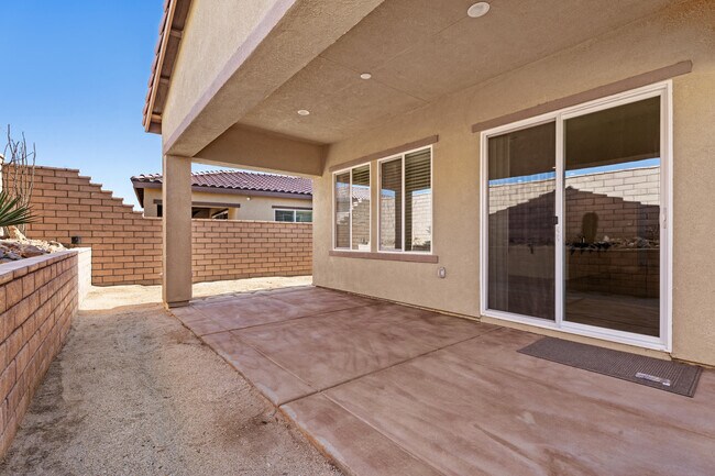 Building Photo - 43720 Vacanza Ct