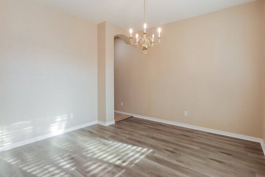 Building Photo - 15007 S Camino Rio Puerco