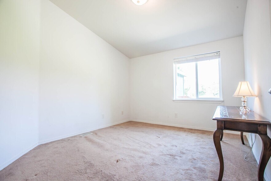 Building Photo - 3115 Farwig Rd