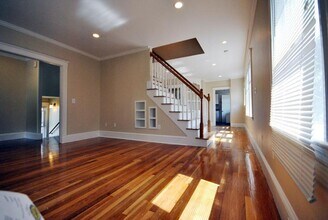 Building Photo - 4bed/2 bath in Brighton