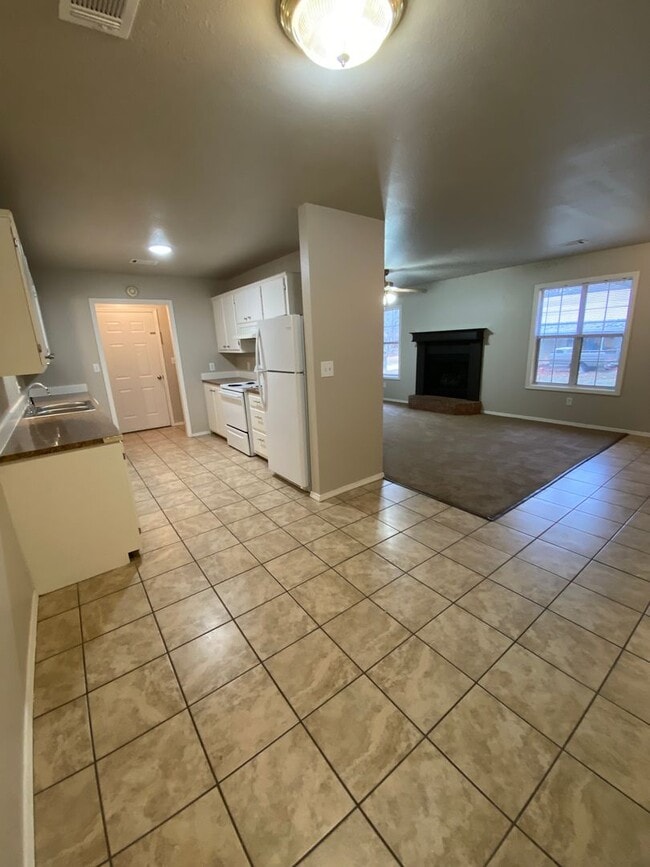 Building Photo - 230 W Gary St