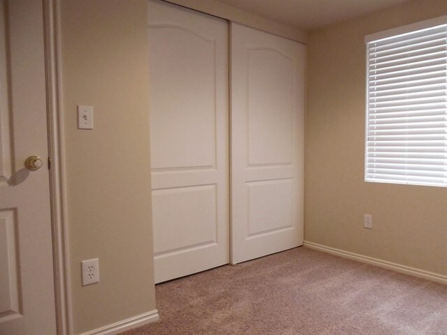 Building Photo - 6946 Decora Way