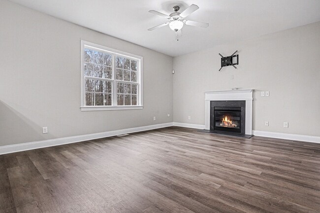 Building Photo - 201 Phillips Ridge Ln