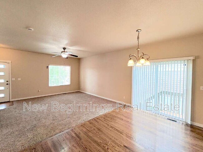 Building Photo - 2562 Ellingwood Dr