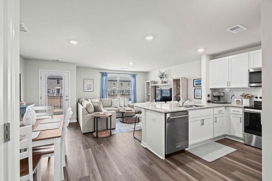 Building Photo - 1 N Yaupon Dr