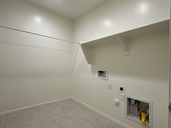 Building Photo - 7303 S Via Tierra Mesa