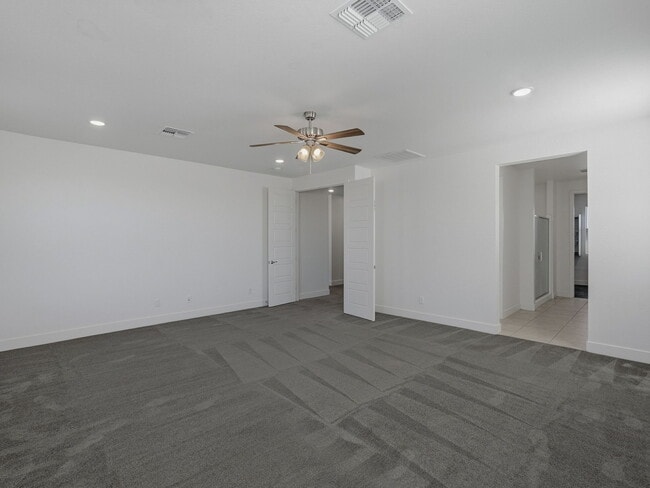 Building Photo - 4910 S Tune