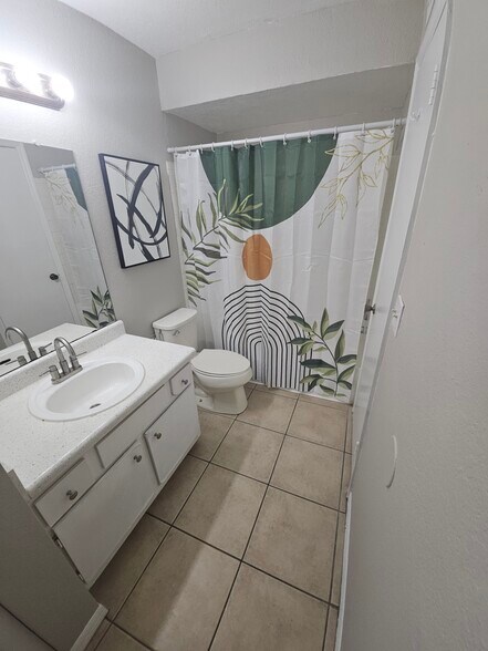 Building Photo - 4658 Commander Dr