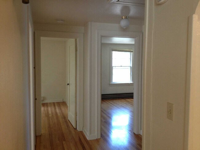 Hallway - 2080 Hilyard St