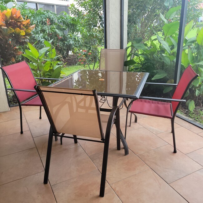 Building Photo - 5150 Willow Links