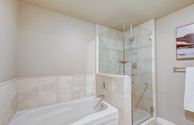 Building Photo - 700 W Harbor Dr