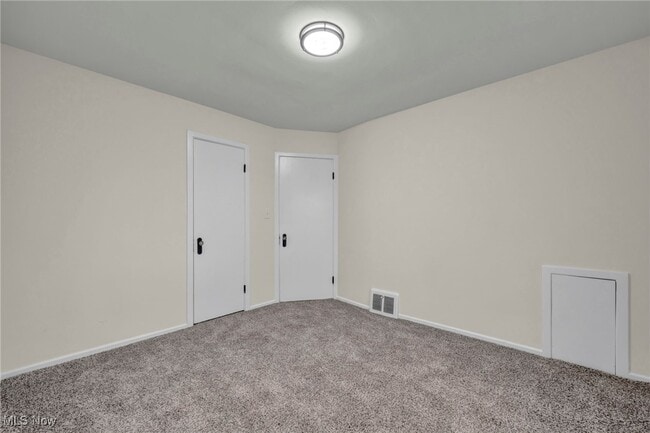 Building Photo - 766 E 232nd St