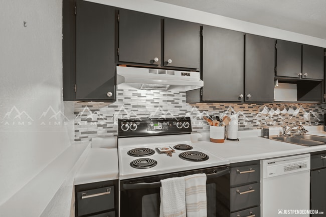 Building Photo - 12739-12739 Tanada Loop